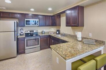 Holiday Homes 2 Rooms 4 Beds 2 Bathrooms 8 Occupants