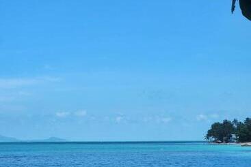 هتل A Little Bungalows By Beach