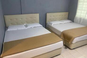 هتل Oyo 90910 Homestay D Lalang Inn
