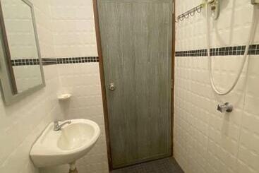 هتل Oyo 90910 Homestay D Lalang Inn