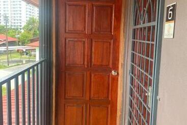 هتل Oyo 90910 Homestay D Lalang Inn