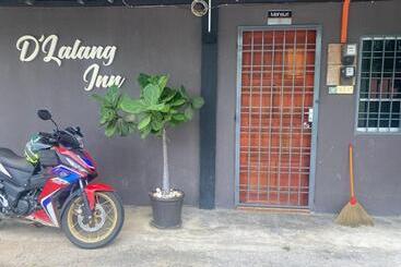 هتل Oyo 90910 Homestay D Lalang Inn