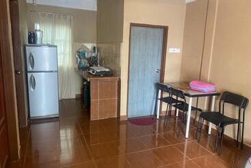 هتل Oyo 90910 Homestay D Lalang Inn