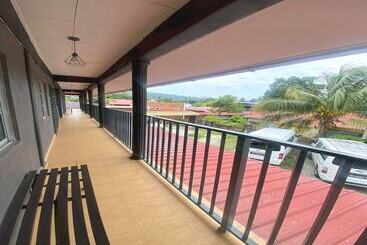 هتل Oyo 90910 Homestay D Lalang Inn