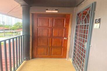 هتل Oyo 90910 Homestay D Lalang Inn