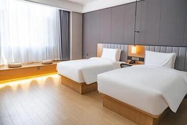 هتل Thank Inn Chain Kashgar Ancient City Wanda