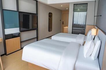 هتل Thank Inn Chain Kashgar Ancient City Wanda