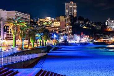 هتل The Moon Atami