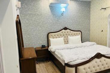 پانسیون Family Lounge F 10