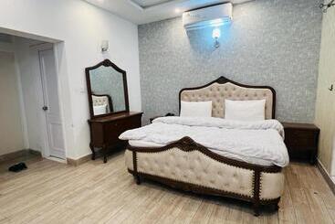 پانسیون Family Lounge F 10