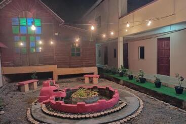 پانسیون Lawer Guesthouse