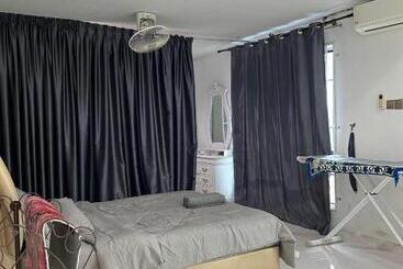 پانسیون Sufi Homestay Kota Bharu
