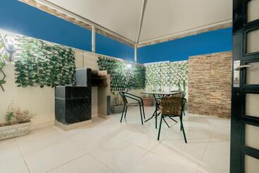 Sands Inn Hostel