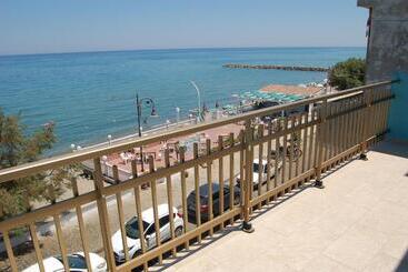 Acquamarina B&b Deluxe