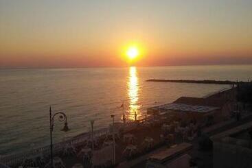 Acquamarina B&b Deluxe