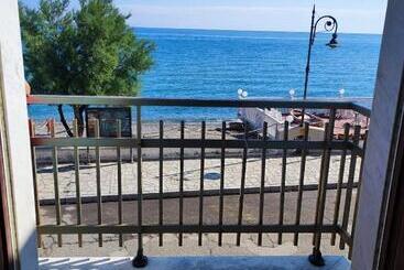 Acquamarina B&b Deluxe