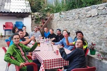 هاستل Guest House Bozvill