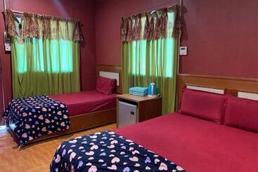 هاستل Pondok Sri Salang
