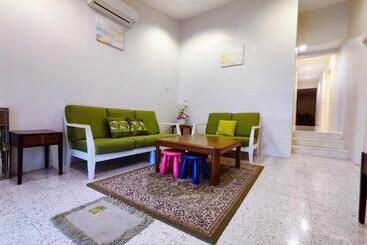 هاستل Trex_batu Pahat Homestay
