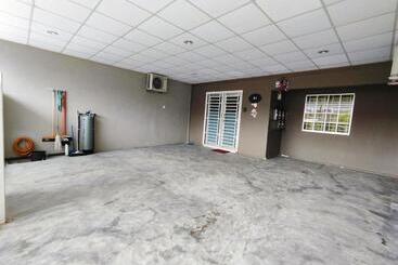هاستل Trex_batu Pahat Homestay