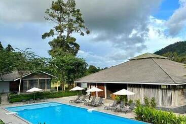 تختخواب و صبحانه Rebungan Resort Langkawi