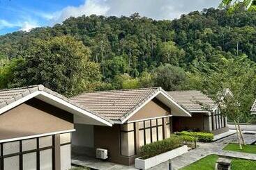 تختخواب و صبحانه Rebungan Resort Langkawi