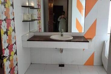 تختخواب و صبحانه Seaview Guest House