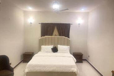 تختخواب و صبحانه Seaview Guest House