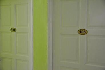 Deena Hotel Bajet