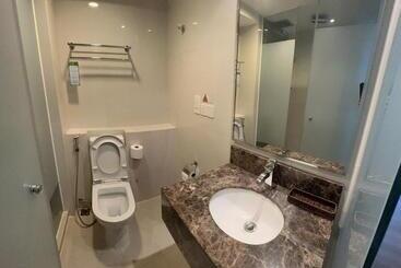 Deluxe Twin Room Ays