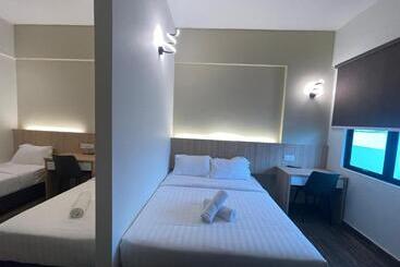 Dj Citi Plaza Hotel & Suites