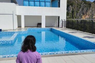 Hanan Studio Apartment With Pool, Wifi & Netflix