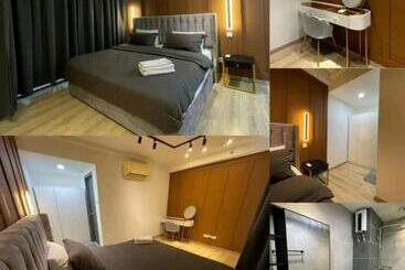 هتل کپسول Home Cinema Emporis Kota Damansara
