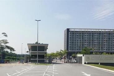 هتل کپسول Ild Uitm Bandar Enstek Nilai