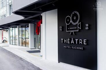 هتل Theatre