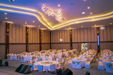 هتل Theatre