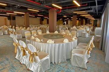 هتل Theatre