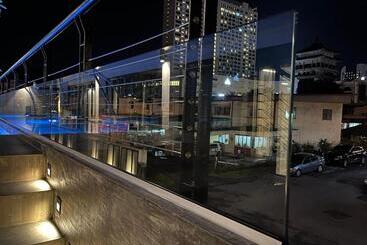 هتل Theatre