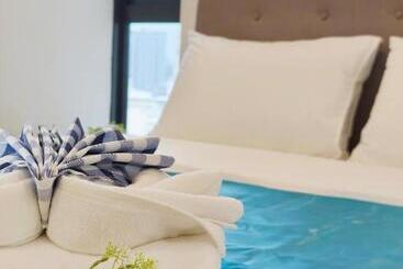 شقة فندقية Just Chillin Pool & Seaview Suites