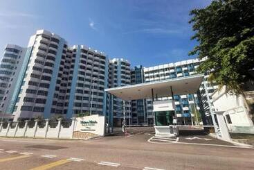 Mutiara Melaka Beach Resort By Tzwan