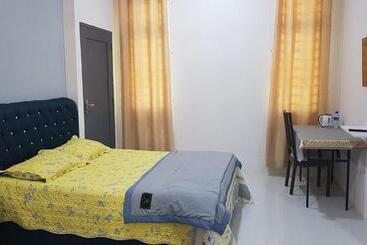 پانسیون Aurora Roomstay