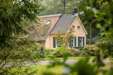 استراحتگاه Landgoed Het Grote Zand