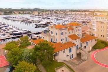 Resort Summio Marina Port Zélande