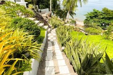 تختخواب و صبحانه House Of Eve Samal Island