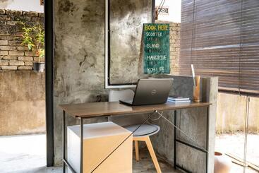 Bunga Hostel