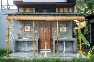 Bunga Hostel