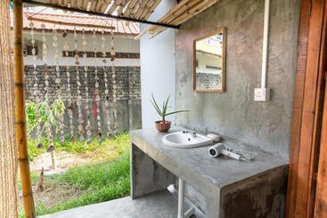 Bunga Hostel