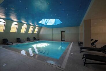 هتل Acros Resort