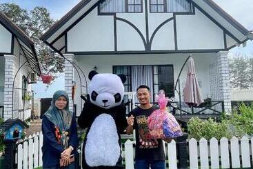 فندق Beruntung Ke Bari Resort @ Pantai Penarik