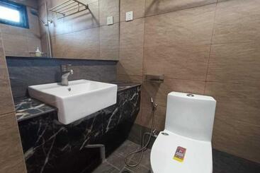 هتل Boxinn The Kontena Home
